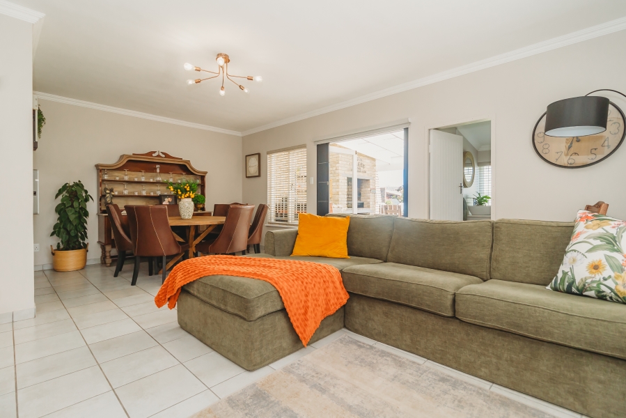 2 Bedroom Property for Sale in Dormehls Drift Western Cape